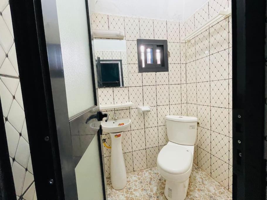 Charmante Maison Cozy Et Conviviale Bafoussam Kültér fotó